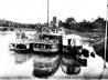 Encontro do espaço natural com a modernidade. Victória, barco de propriedade da firma comercial do Pará Barbosa e Tocantins, parado na foz do rio Antimary [FALCÃO, 1907, p.62]