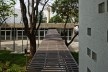 Centro de capacitação dos profissionais da educação Dra. Zilda Arns. Pátio, Carolina Penna Arquitetura e Urbanismo, 2008 – 2011. São Caetano do Sul, SP - Brasil<br />foto Nelson Kon 