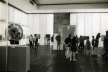Interior da Pinacoteca do Masp já com as persianas, cerca 1970