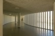 Escola Marquesa de Alorna, vista do espaço adjacente à biblioteca, no interior da ponte, Lisboa, 2008-2012<br />Foto Laura Castro Caldas & Paulo Cintra 