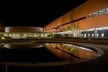 FHE – Fundação Habitacional do Exército, vista noturna, espelho d’água, marquise, auditório e fachada norte. Escritório MGS – Macedo, Gomes & Sobreira<br />Foto Joana França 