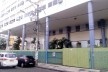 A Faculdade de Economia da Universidade Federal da Bahia, na praça da Piedade, protegida pelos tapumes<br />Foto Volha Yermalayeva Franco 