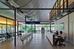 Centro de Tecnologia da Rede Sarah, sala de espera com luminárias, ventiladores e caixa de som produzidos pelo CTRS, Salvador BA. Arquiteto João Filgueiras Lima, Lelé<br />Foto Nelson Kon 