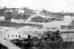 Em primeiro plano Rua do Comércio, Estação e Armazém ferroviário. Ao fundo, Núcleo Colonial. Provavelmente 1900 [Acervo do Museu de Ribeirão Pires]