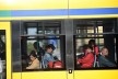 Passageiros em tróleibus no centro urbano<br />Foto Fabio Jose Martins de Lima 