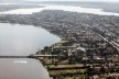 Ocupação irregular da Orla do Lago Paranoá, Brasília DF<br />Foto Joana França 