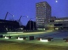 Fig. 15: “A iluminação das edificações e espaços abertos nunca deveria ir além de um luar forte, mostrando a arquitetura tal como ela é sem criar novos efeitos plásticos.” Lúcio Costa. Iluminação do City Hall Square em Eindhoven. Plano Diretor de Iluminaç [http://www.lightcity.eu]