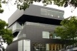 Edifício Gyre, rua Omotesando, Bairro de Ginza, Tóquio. Escritório MVRDV<br />Foto Flávio Coddou 