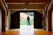 Museu do Futebol, vista para o campo de futebol, 2008. Arquiteto Mauro Munhoz<br />Foto Nelson Kon 