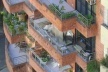 A varanda como espaço de transição entre a casa e a rua<br />Foto Helena Lacé 