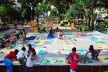 O território em disputa: o espaço público não utilizado, dominado por agentes do tráfico e da prostituição, é conquistado para o uso das crianças e famílias (Programa Centro Aberto, Largo do Paissandú)<br />Foto/Photo Red OCARA, 2014 
