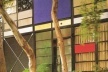 Fig. 2: Casa Eames, Charles Eames em parceria com Eero Saarinen, Califórnia, 1949 [STUNGO, Naomi. Charles e Ray Eames. São Paulo : Cosac & Naify, 2000. p. 30]