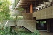 Vista externa da casa de Paulo Mendes da Rocha (1963) [Nelson Kon]