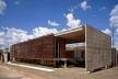 Clínica Odontológica em Orlândia, de Angelo Bucci (1998). Arquitetura contemporânea [Nelson Kon]