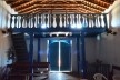 Capela de Nossa Senhora do Rosário, coro com balaústres planos lateralmente simétricos de inspiração renascentista, Arraial da Barra, Goiás Velho GO, 2014<br />Foto Elio Moroni Filho 