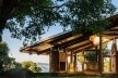 Casa de meia encosta, São Francisco Xavier SP, 2013. Arquitetos Denis Joelsons e Gabriela Baraúna Uchida<br />Foto Pedro Kok 