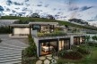 Casa LLF, São José dos Campos SP Brasil, 2019. Arquitetos João Paulo Daolio e Thiago Natal Duarte (autores) / Obra Arquitetos<br />Foto/photo Pedro Mascaro 