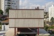 Estúdio Madalena, empena cega na face sudoeste, São Paulo, 2015. Apiacás Arquitetos<br />Foto Leonardo Finotti 