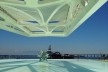 Museu do Amanhã, espelho d’água e vista para a Baía da Guanabara, Rio de Janeiro. Arquiteto Santiago Calatrava<br />Foto Fausto Sombra 