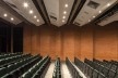 Sesc Araraquara, teatro, 2000. Arquitetos Abrahão Sanovicz e Edson Jorge Elito<br />Foto Leonardo Finotti 