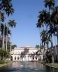 Fachada posterior do palácio da antiga sede da chancelaria brasileira no Rio de Janeiro: espelho d’água, cisnes e palmeiras imperiais<br />Foto Eduardo Rossetti, 2008 
