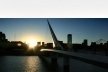 Pôr-do-sol na Puente de la Mujer, Puerto Madero<br />Foto Bruno Silveira Carvalho 