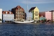 Curaçao. O cromatismo da arquitetura caribenha<br />Foto Roberto Segre 