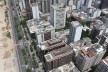 Edifícios em Ipanema, com edificações com pilotis e mais quatro pavimentos e suas coberturas de 20% já ampliadas<br />Foto Rogerio G. Cardeman, 2008 