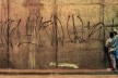 Detalhe da matéria sobre Cripta Djan Ivson na capa do caderno Ilustrada, Folha de São Paulo<br />Foto divulgação  [FSP, 15/03/2012, p. E1]