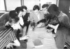 Alunos em orientação de Projeto. <br />Foto-Documentação Sylvio de Vasconcellos, década de 1950 