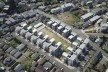 Conjunto habitacional Hotakubo, Kumamoto, Japão, 1991. Arquiteto Riken Yamamoto<br />Foto cortesia Shinkenchiku Sha  [Pritzker Prize]