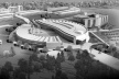 Vista geral da proposta identificando setores adiministrativo e shopping center integrados pela praça Unicidade<br />Imagem dos autores do projeto 