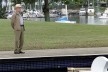 O arquiteto Marcos Konder, numa atitude solitária e contemplativa, diante de seu monumento no dia 8 de maio de 2012, após participar como convidado do Dia da Vitória<br />Foto Antônio Agenor Barbosa 