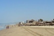 Quiosques e construções na praia de Barra Vieja, Acapulco - México [http://travel.webshots.com/album/549645979UZZZEW]