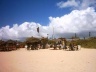 Sombreiros singulares da barraca do aluízio, na Praia dos Artistas - Salvador, BA<br />Foto do autor 