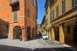 Via Francesco Acri, bairro de São Leonardo, Bolonha, Itália<br />Foto Victor Hugo Mori 