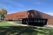 Museu Soulages, fachada, Rodez, França, 2014. RCR Arquitectes<br />Foto Mariana Magalhães Costa 