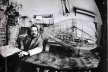 Constant em seu ateliê [ANDREOTTI, Libero; COSTA, Xavier. Situacionistas, arte política e urbanismo. Barcelona: Mu]