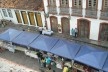 Feira livre em Diamantina/ MG: a vida urbana contemporânea inserida na paisagem histórica, sem a “cenarização” ou “espetacularização” da cidade<br />Foto Flavio de Lemos Carsalade 