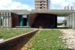 Fig. 2: Demolição da Casa Otacílio Campos em João Pessoa: Scocuglia, Jovanka; Monteiro, Lia; Melo, Marieta, 2005. Disponível no www.vitruvius.com.br/arquitextos/arq063/arq063_02.asp
