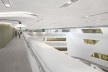 Library and Learning Centre, University of Economics & Business Vienna, bridges and corridors. Zaha Hadid Architects<br />Foto Roland Halbe  [Foto divulgação]