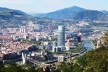 Museu Guggenheim, de Frank O. Gehry, Torre Iberdrola, de Cesar Pelli, biblioteca da Universidade de Deusto, de Rafael Moneo, shopping Zubiarte, de Robert Stern, Palácio Euskalduna, de Federico Soriano e Dolores Palacios, Bilbao<br />Foto Sara Raquel Medeiros, 2014 