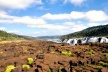Leito do rio descoberto pela baixa vazão de água<br />Foto Juliana Falchetti 