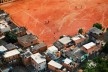 Campinho de terra, São Paulo, 2008<br />Foto Nelson Kon 