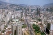 Caracas. Vista geral da Avenida Bolívar, nos anos noventa. Intervenção do Arq. Carlos Gómez de Llarena<br />Foto Segre 
