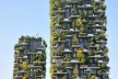 Milano, Porta Nuova. Edifício Residencial Bosco Verticale projeto Boeri Studio foi inaugurado em outubro de 2014 como parte de um projeto de reforma urbana. Formado por duas torres, uma de 80 e outra de 112 metros, que abrigam árvores de portes pequeno, m<br />Foto Marcelo Maingué, 08 abr. 2017 
