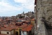Porto, Edifícios reabilitados pelo CRUARB/CH no Morro da Sé, vista do Largo Dr. Pedro Vitorino, onde a constante presença das gaivotas reforça o protagonismo do Douro na área<br />Foto Andréa da Rosa Sampaio, 2015 