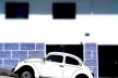 Fusca branco, série fotográfica “Os fuscas ofuscam”<br />Foto Fernando Mascaro 