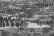 Fig. 1 - Viadutos no setor leste do Park Güell. Na cabeceira do viaduto mais baixo, em primeiro plano, localiza-se a cisterna que aparece nas ilustrações 14, 15 e 17 [Cátedra Gaudí]