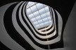 Edifício de Uso Misto, clarabóia sobre as rampas, Grenoble. Arquiteto Hugues Grudzinski / GaP Studio<br />Foto divulgação  [GaP Studio]